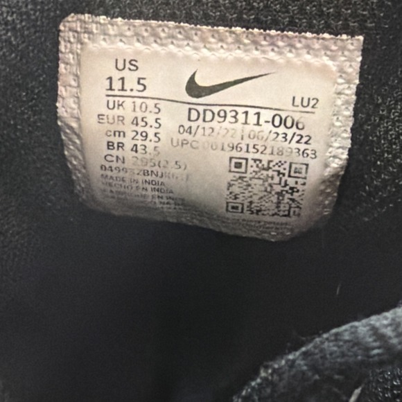 Size 11.5 Nike Fly By Mid 3 Black Metallic Gold Star Gym Shoes Casual Gently Use - Picture 11 of 16